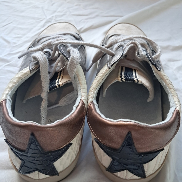 ShuShop Women's Sneakers with Star Design - Black, White, and Cream - Picture 1 of 4
